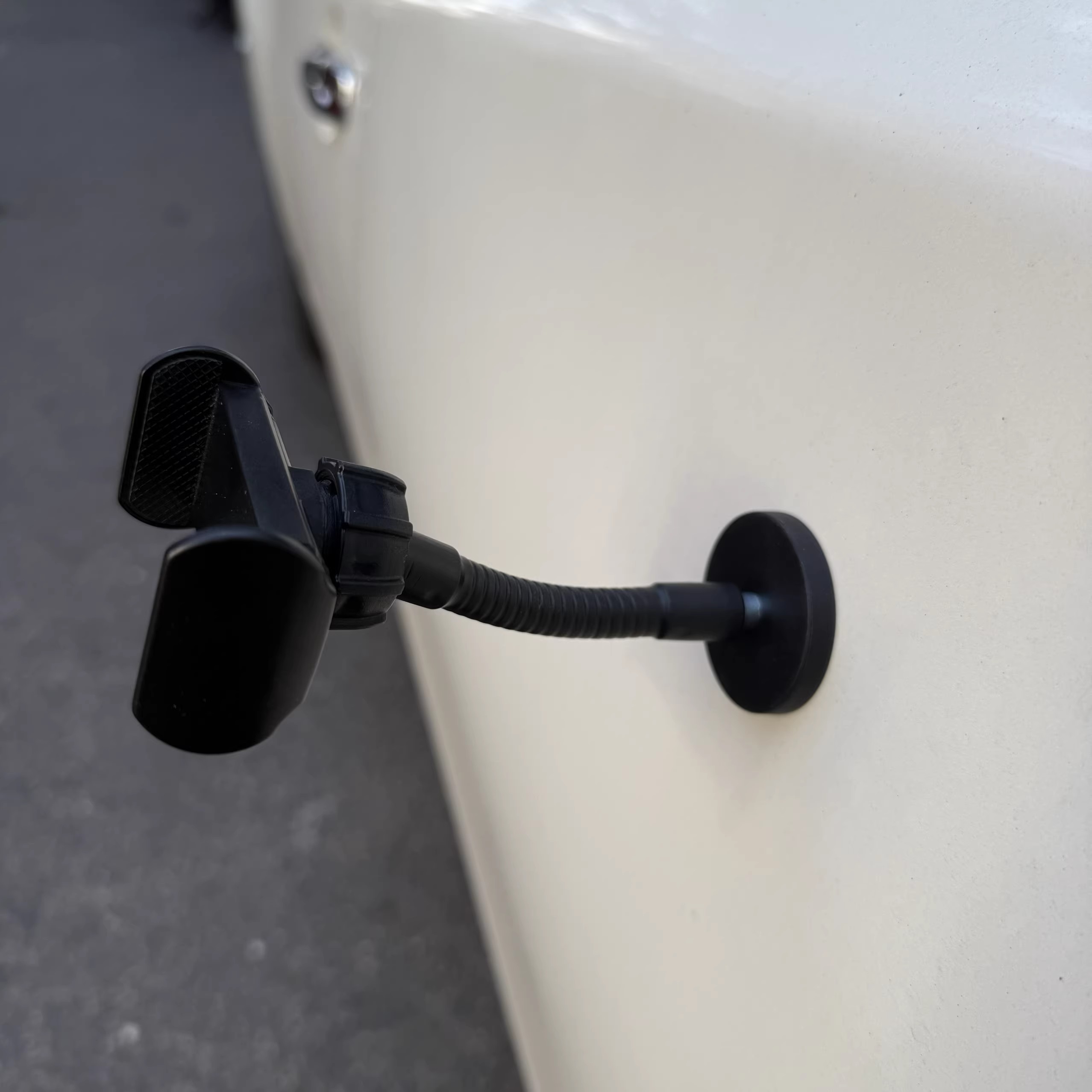 Outdoor Power 'Hose' - Leistungsstarker N52 Magnet-Handyhalter 360° ° Drehbarer